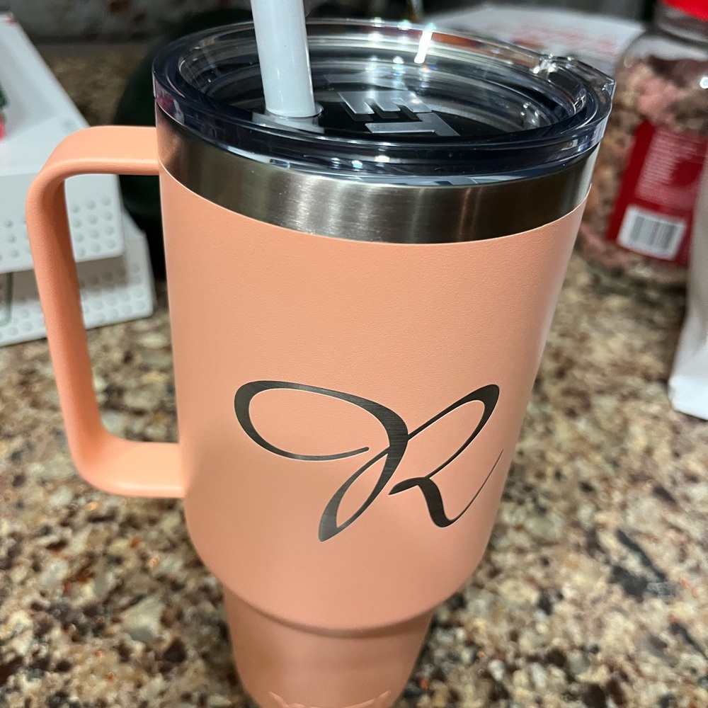 Yeti NEW 42oz. Peach Rambler with Handle-Engraved “R”